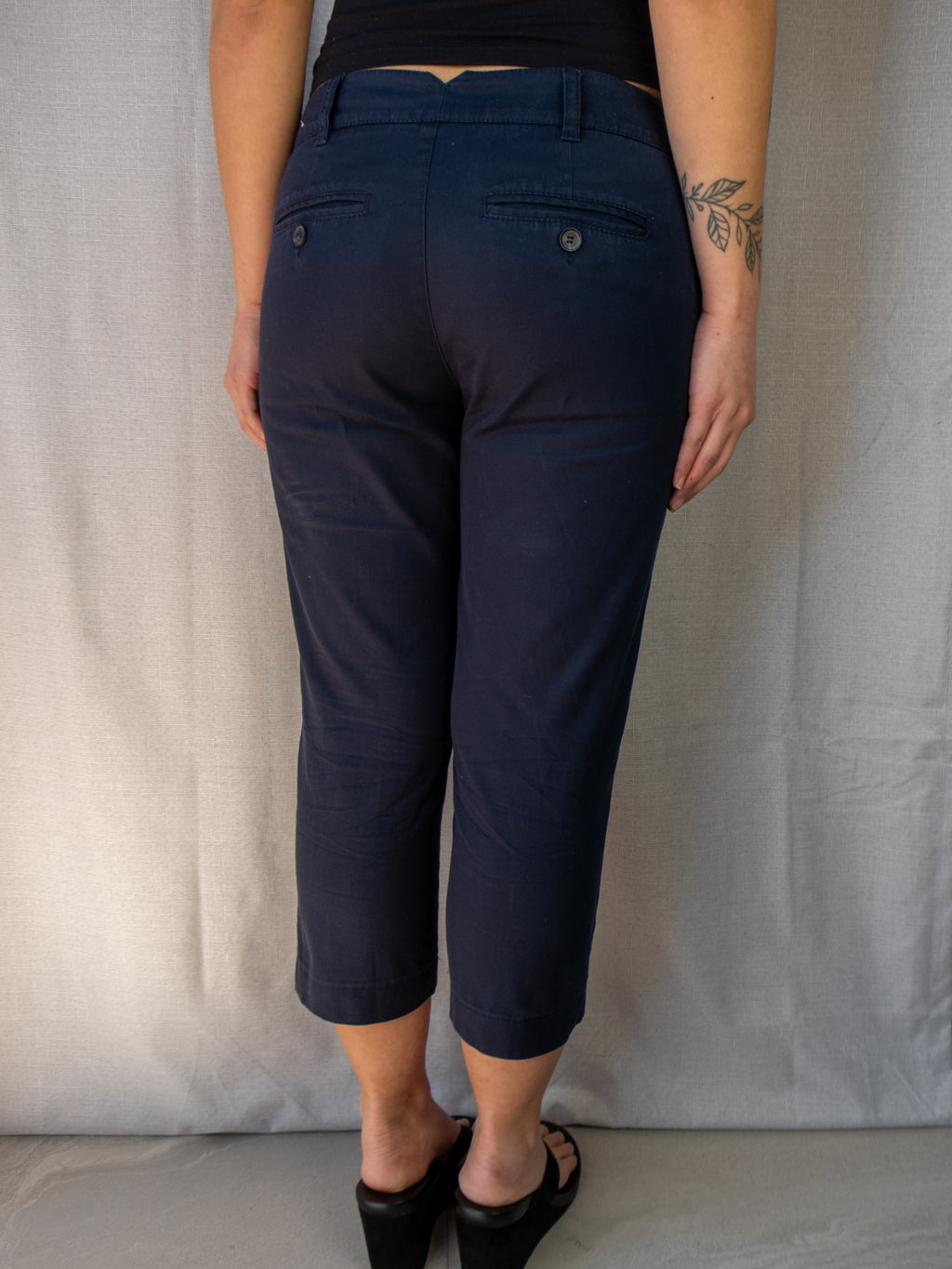 00s Esprit Navy Capri Pants - Size XS