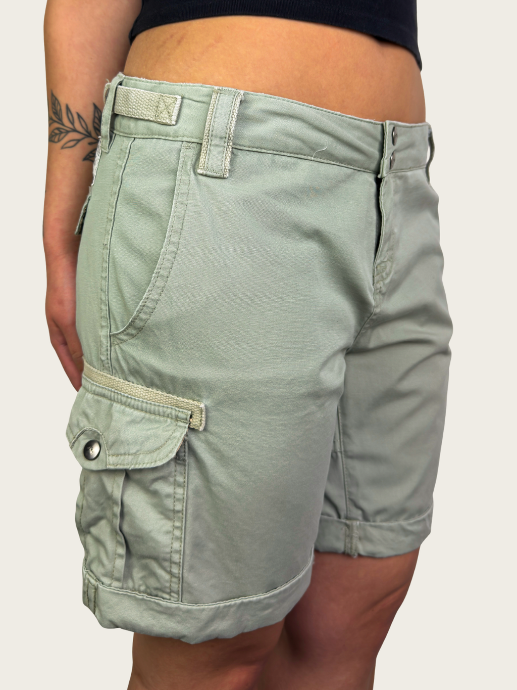 00s Rusty Sage Cargo Mini Shorts - Size M