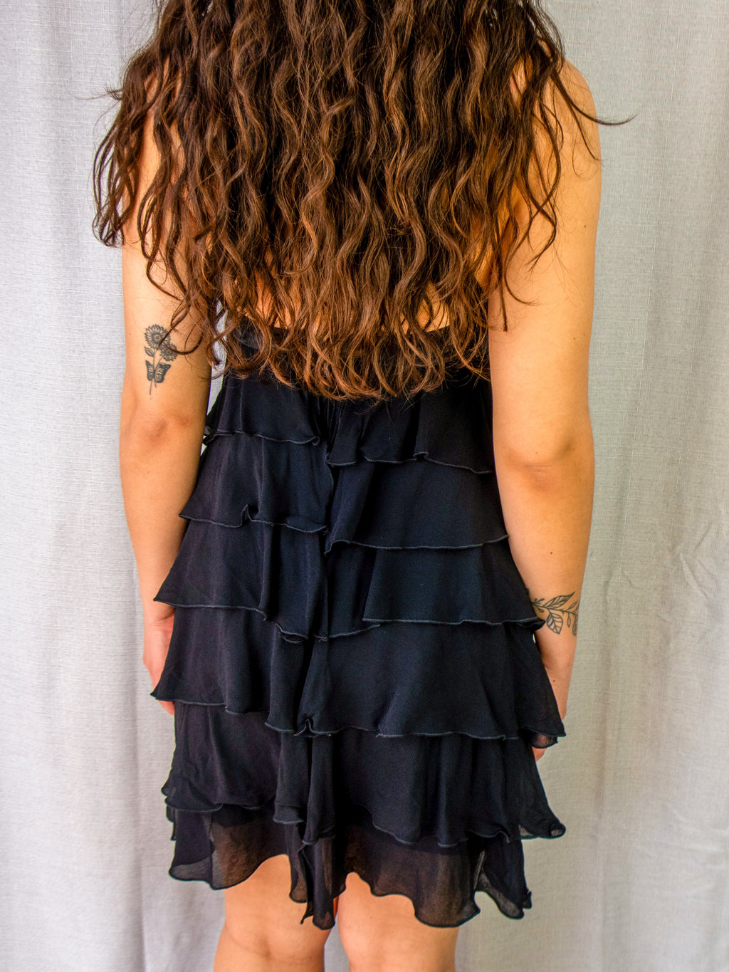 00s Cue Black Tiered Ruffle Halter Dress - Size XS
