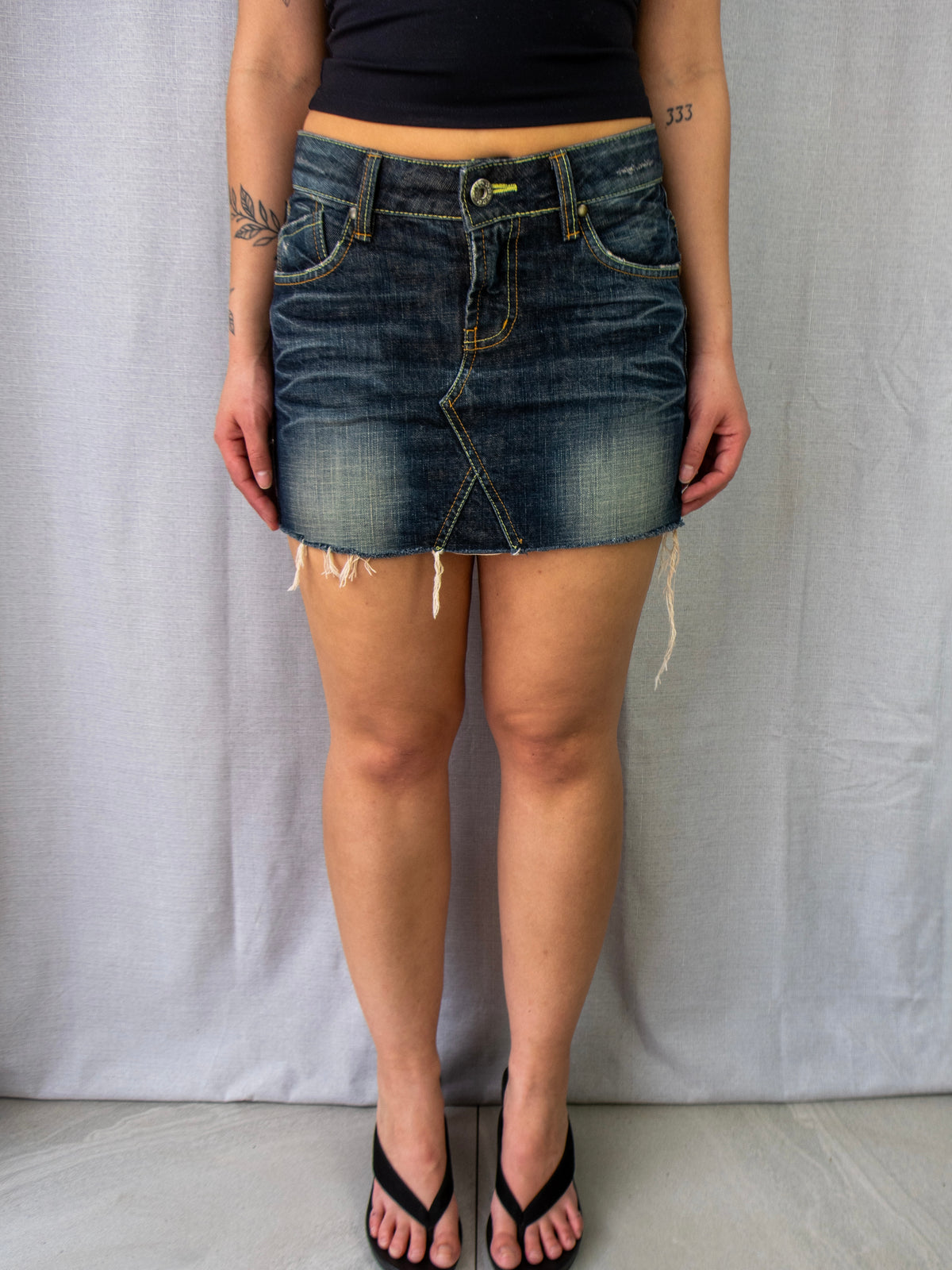 00s Rattle Y2K Distressed Denim Mini Skirt - Size S