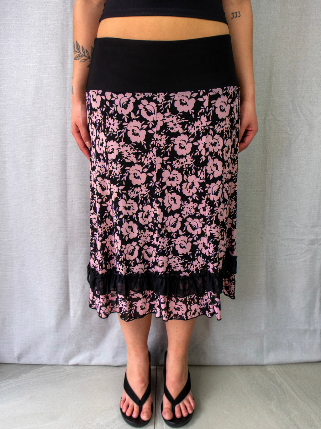 00s ALXIN Pink Floral Ruffle Midi Skirt Black - Size M/L