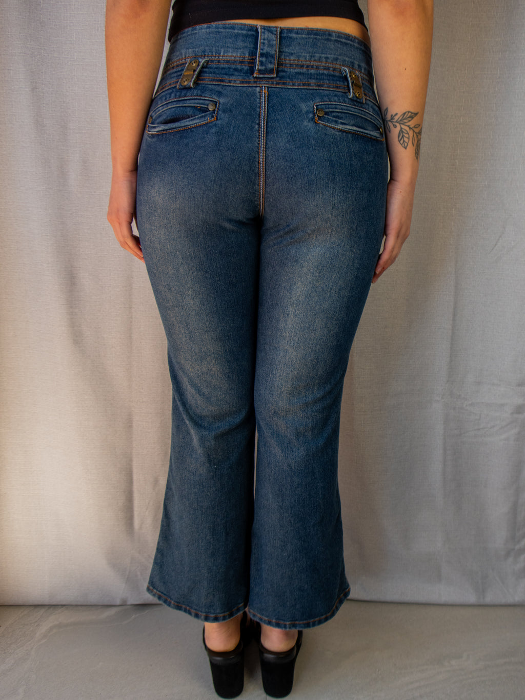 00s X-TM Bootcut Capri Jeans - Size XS/S