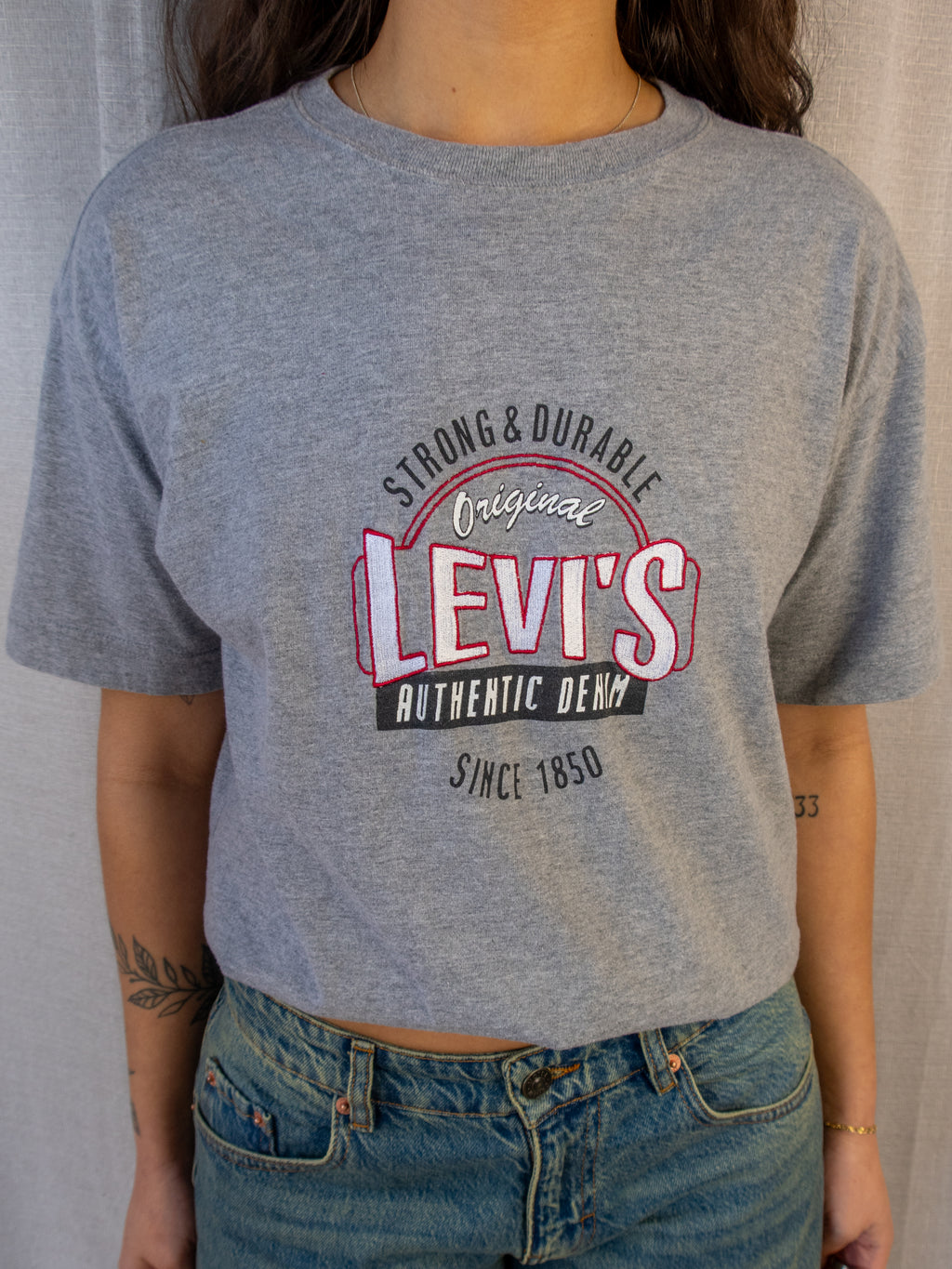 Vintage Levi’s T-Shirt - Heritage Logo Graphic - Size S