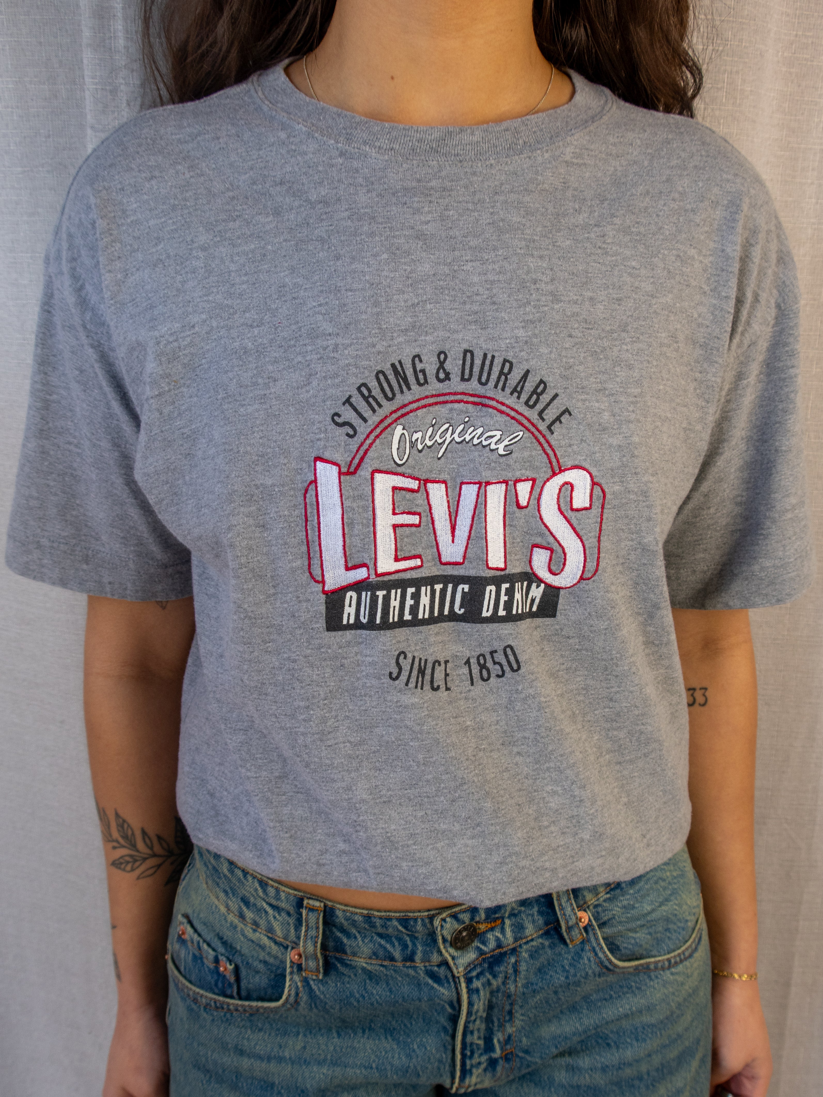 Vintage Levi’s T-Shirt - Heritage Logo Graphic - Size S