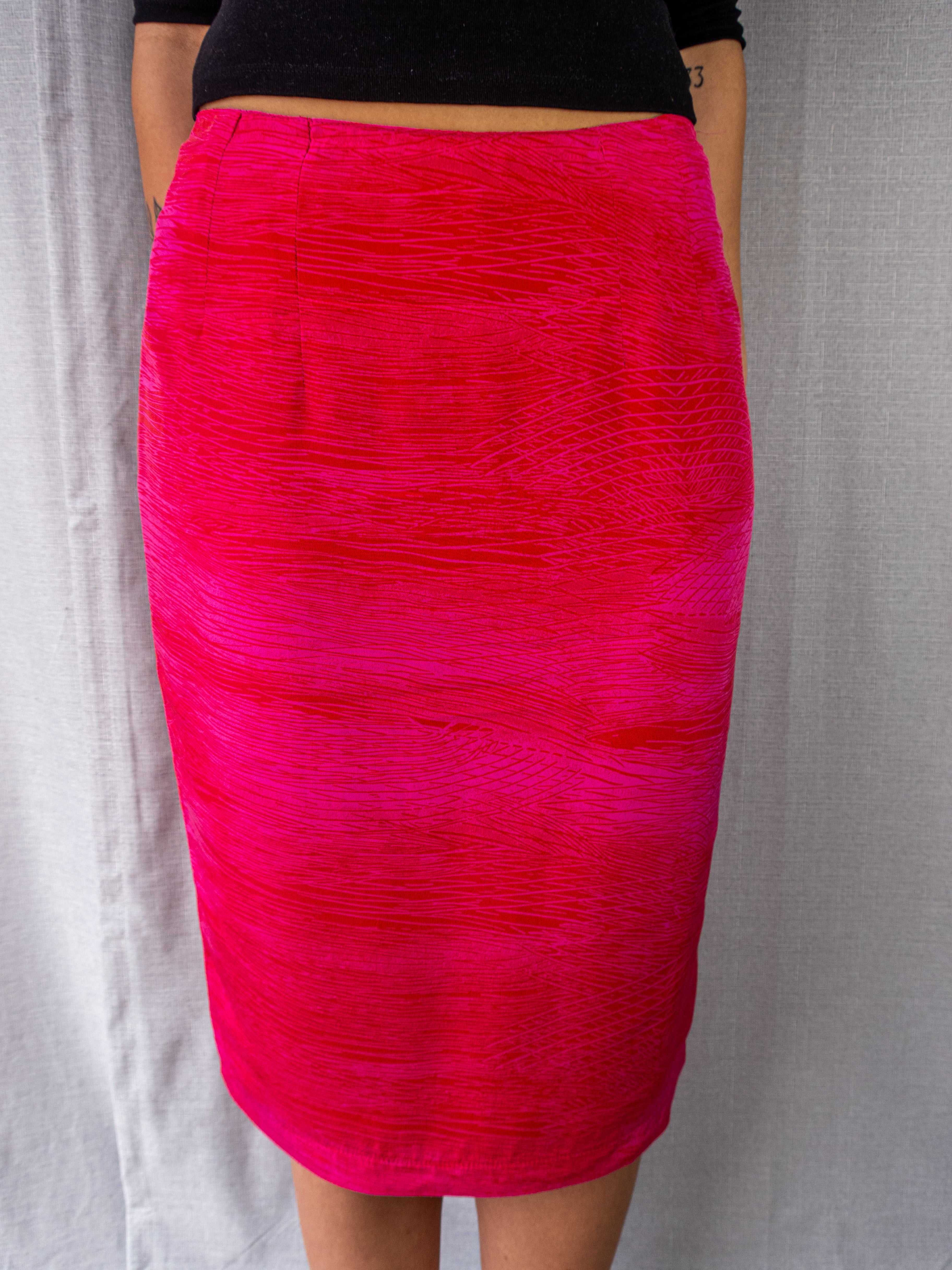 Y2K G2 Textured Pencil Skirt - Hot Pink - Size 8
