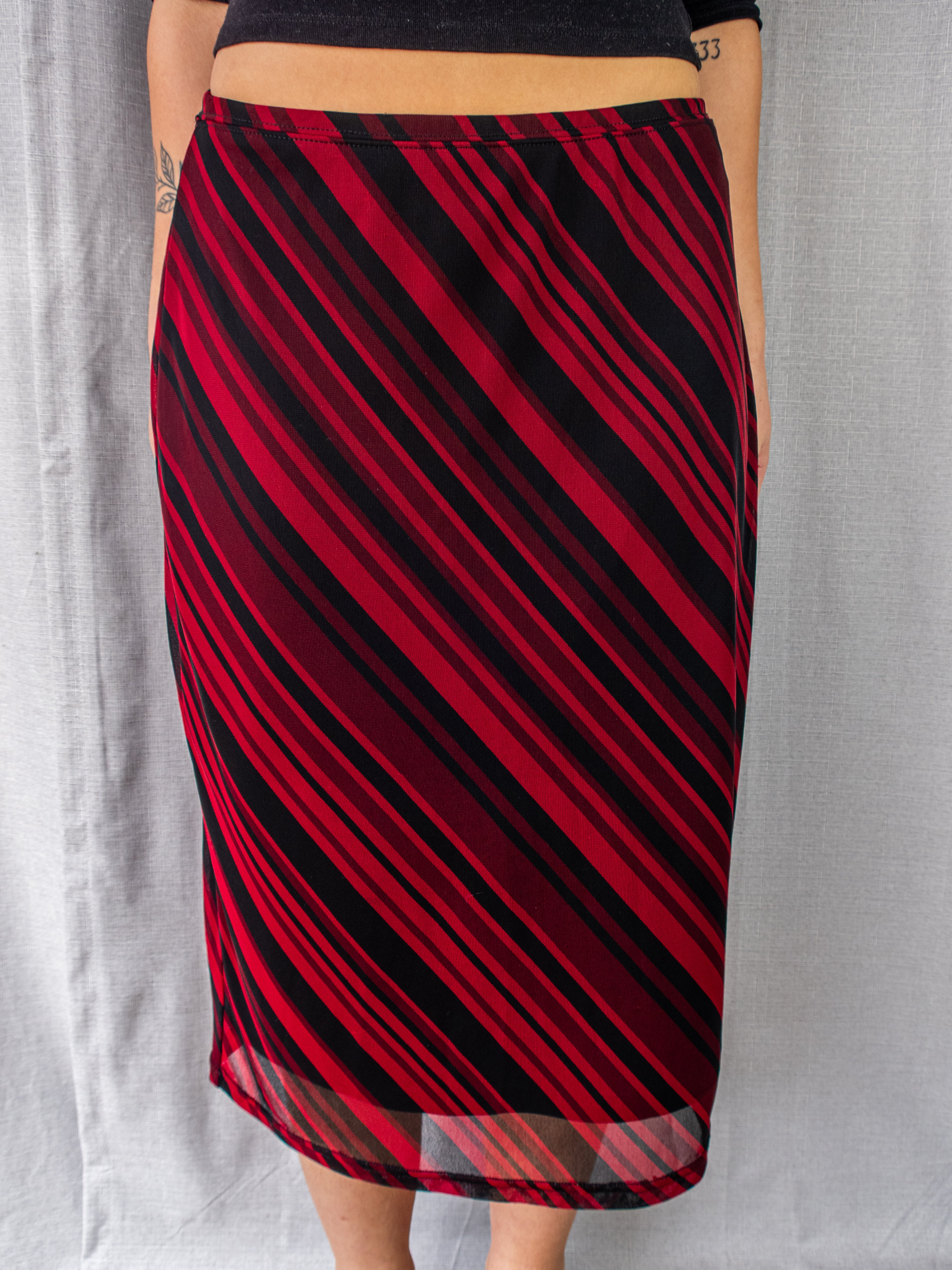 Y2K Sussan Midi Skirt – Red Stripe – Size M