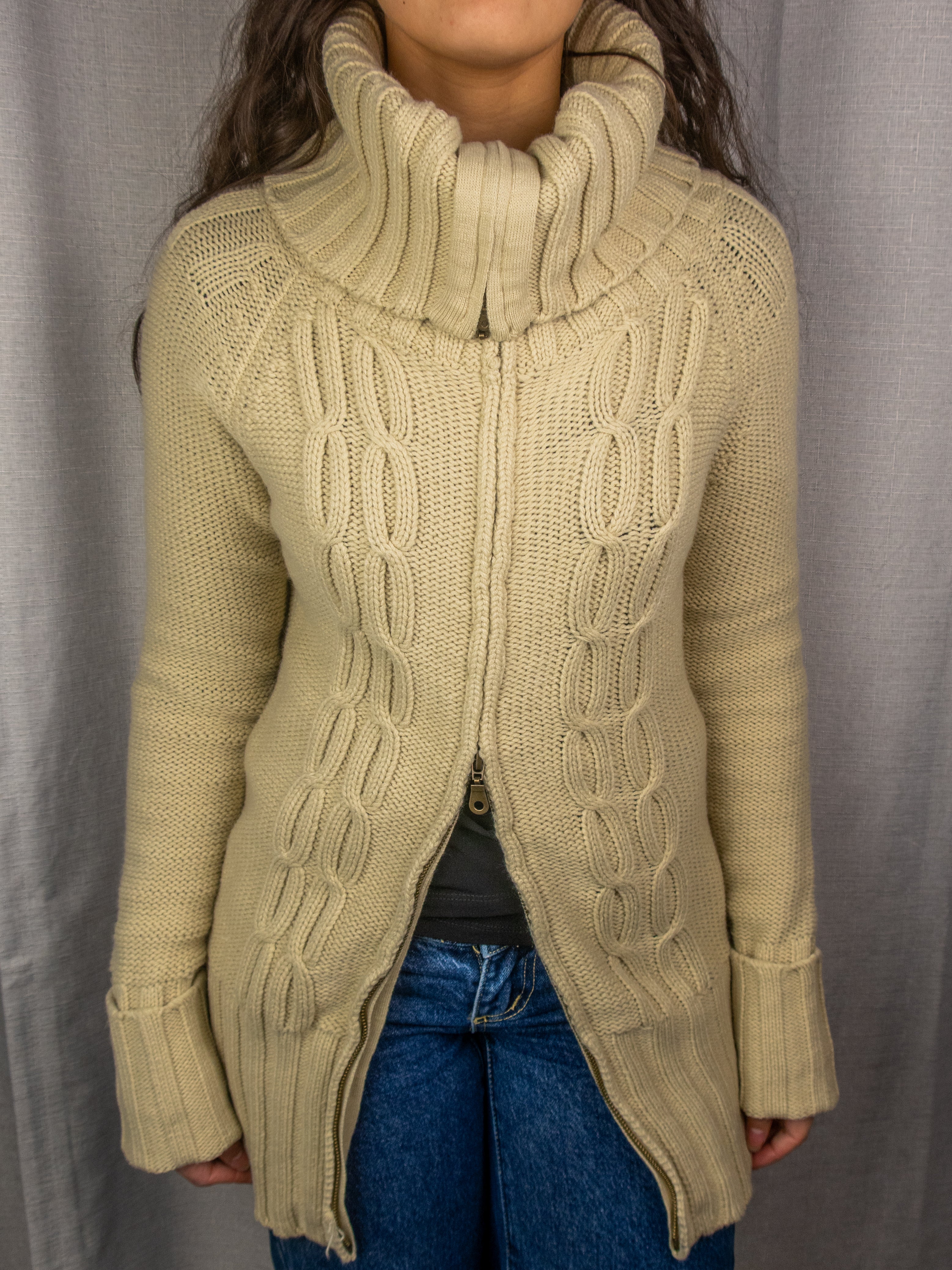 00s Red Berry Knit Cardigan - Size M/L