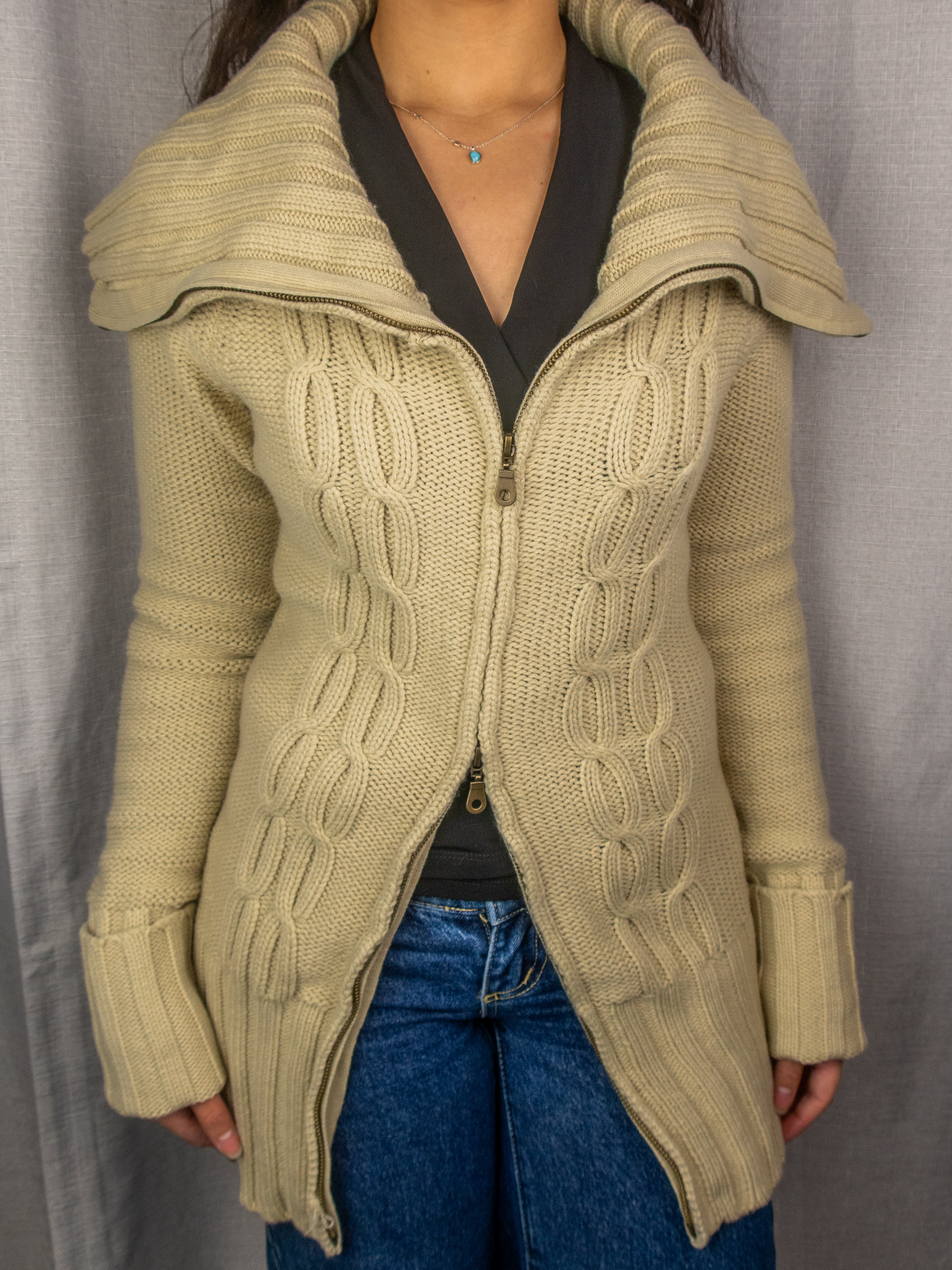 00s Red Berry Knit Cardigan - Size M/L