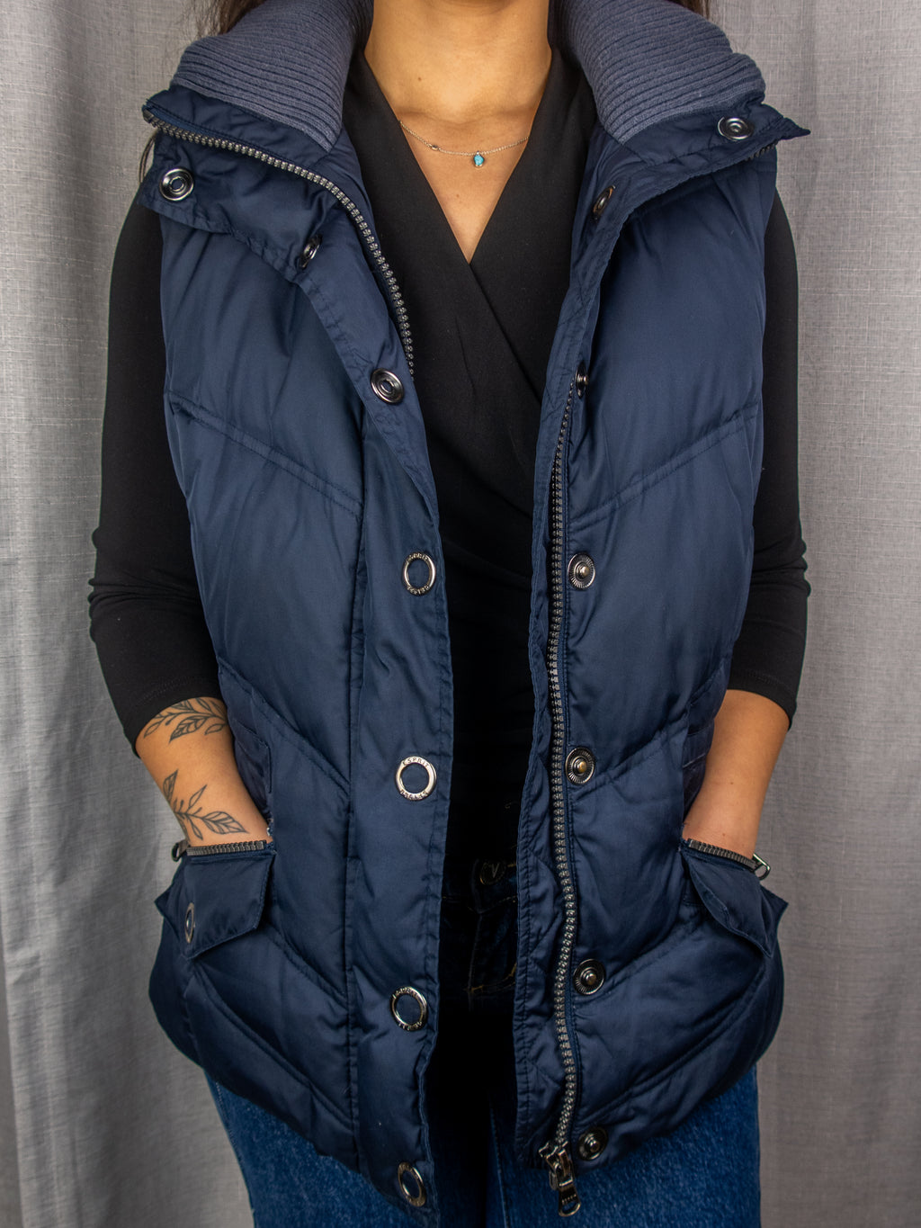 00s Esprit Puffer Vest - Size XL