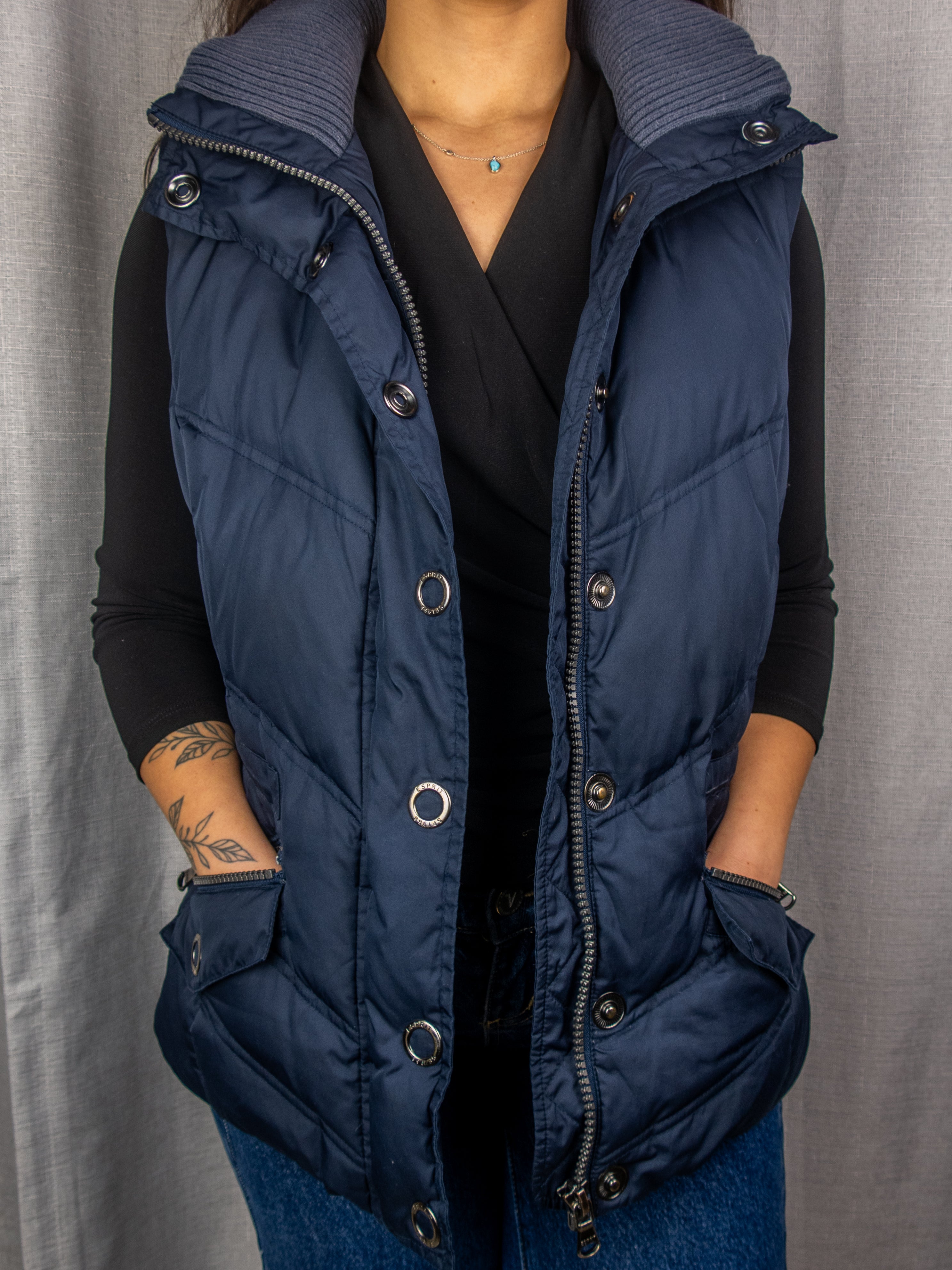00s Esprit Puffer Vest - Size XL