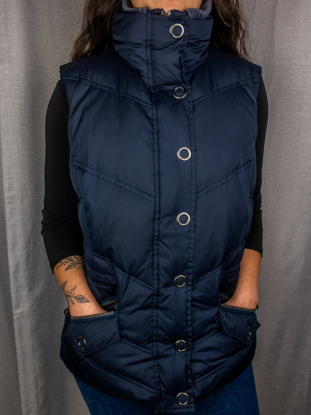 00s Esprit Puffer Vest - Size XL