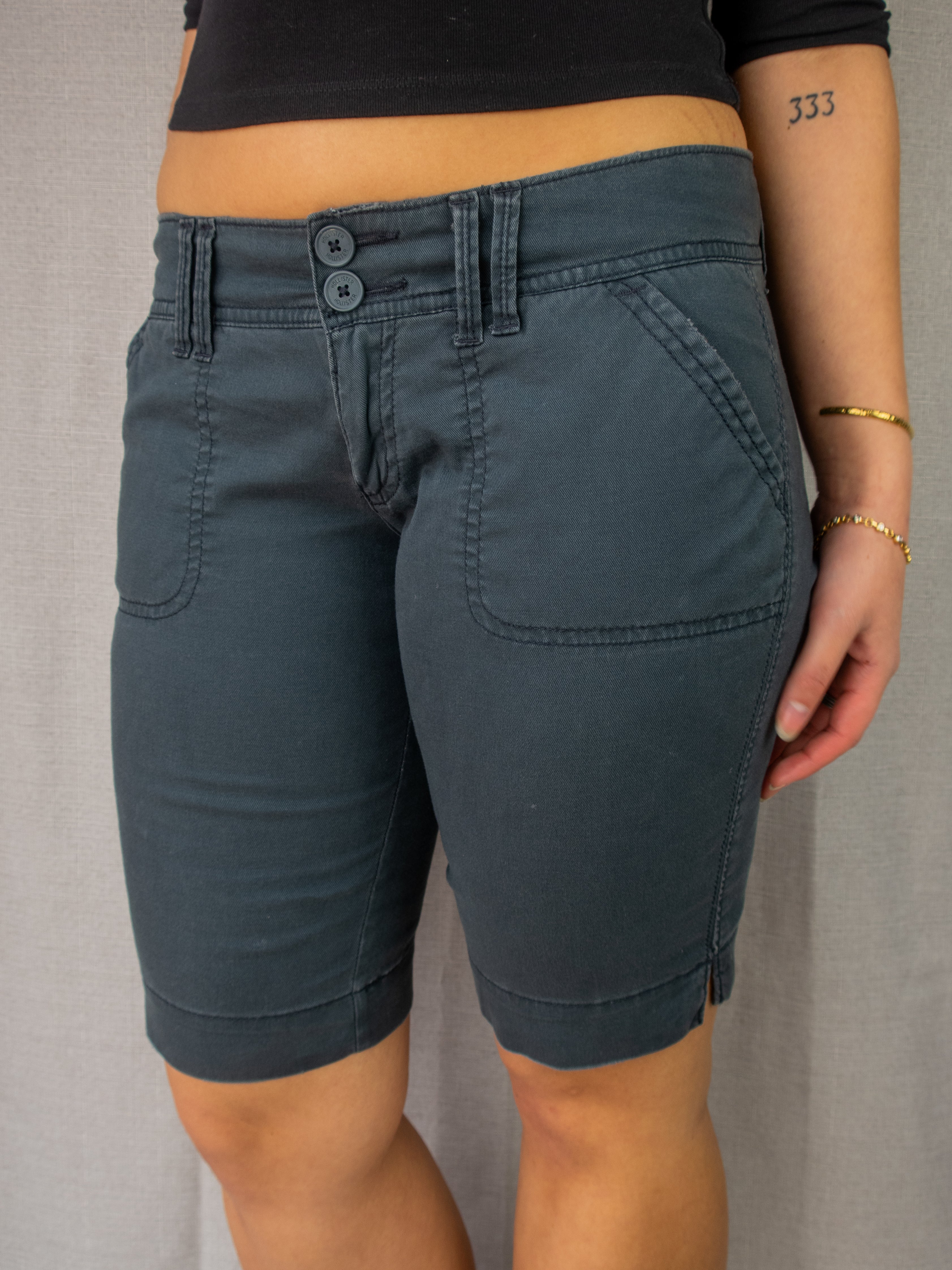 Hollister Cargo Shorts - Size XS