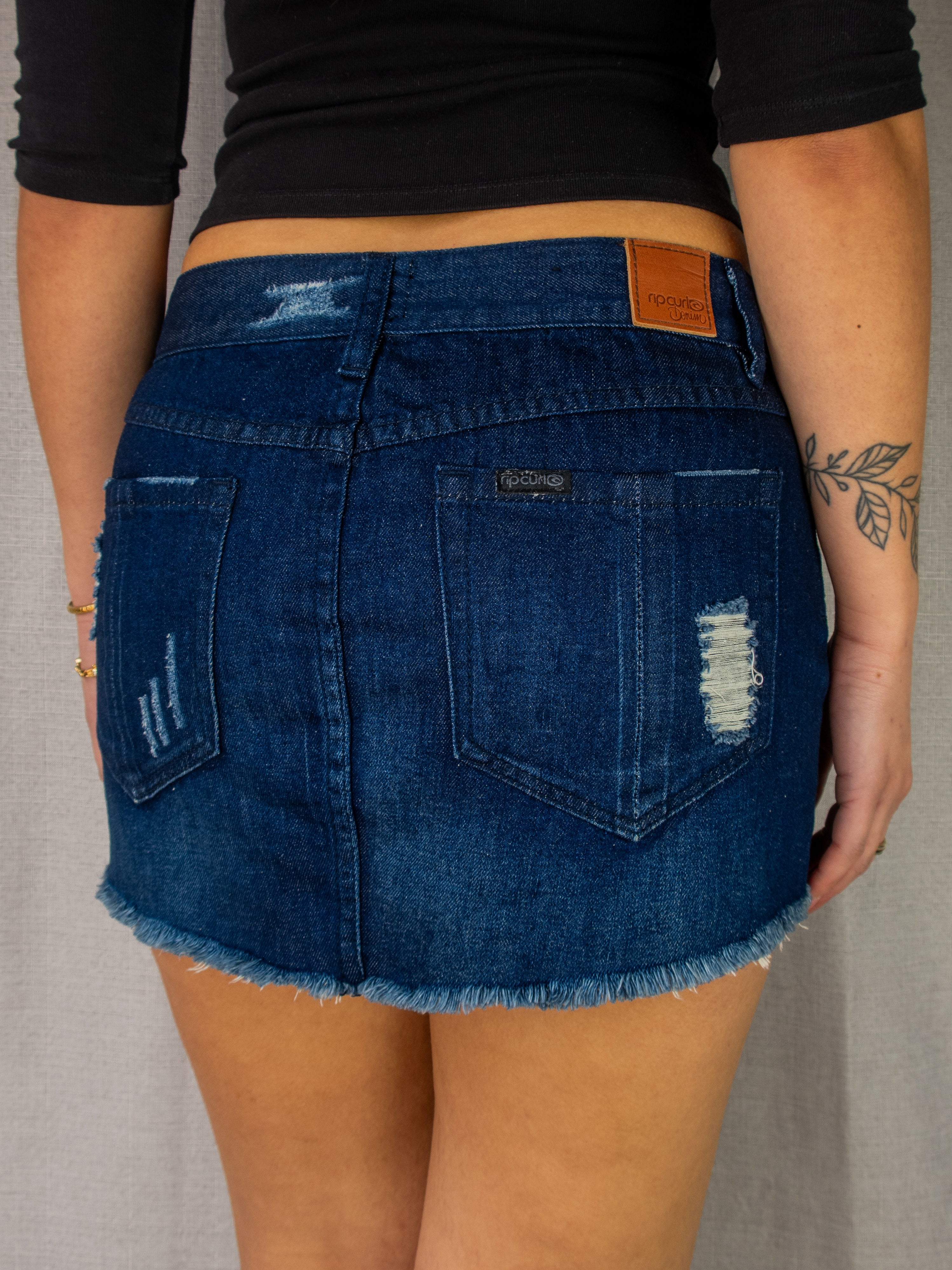 Y2K Rip Curl Denim Mini Skirt - Size M