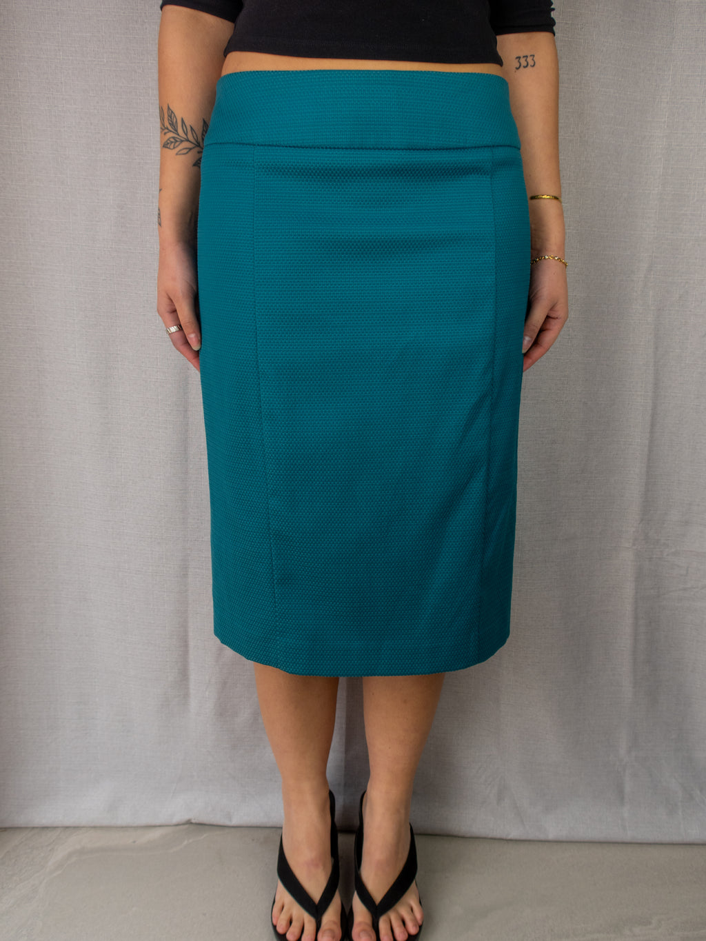 Review Textured Midi Skirt - Size M