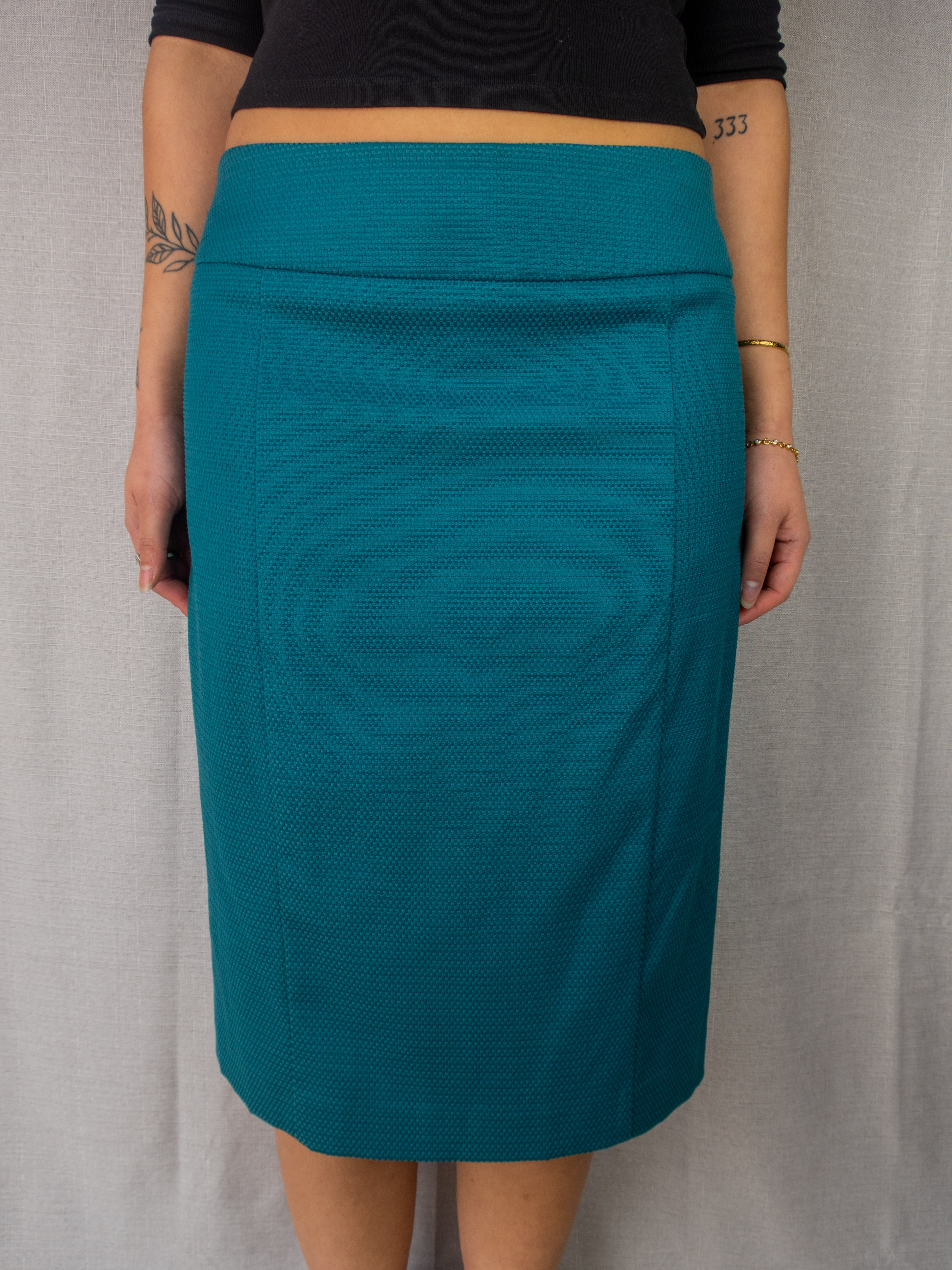 Review Textured Midi Skirt - Size M