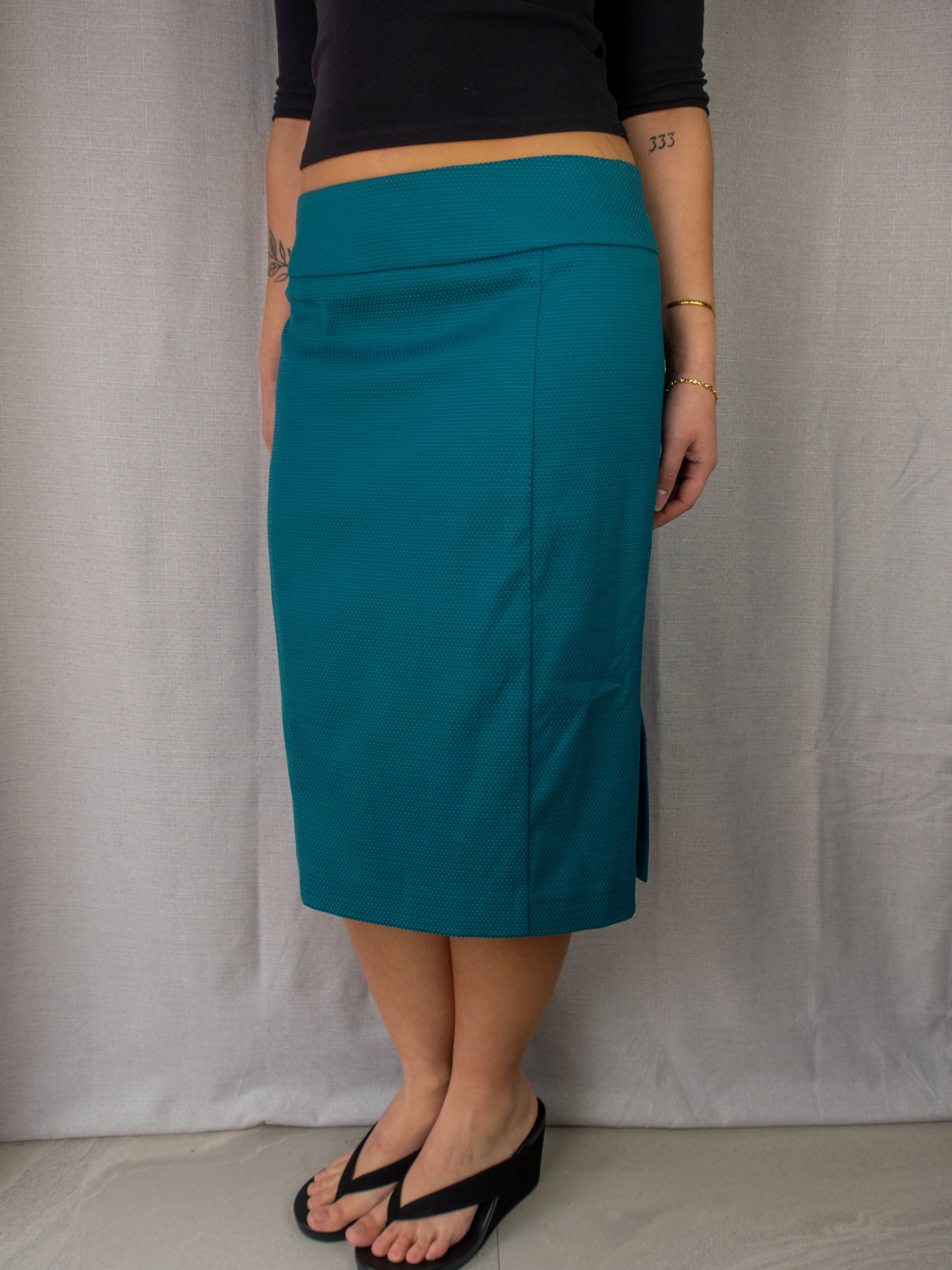 Review Textured Midi Skirt - Size M