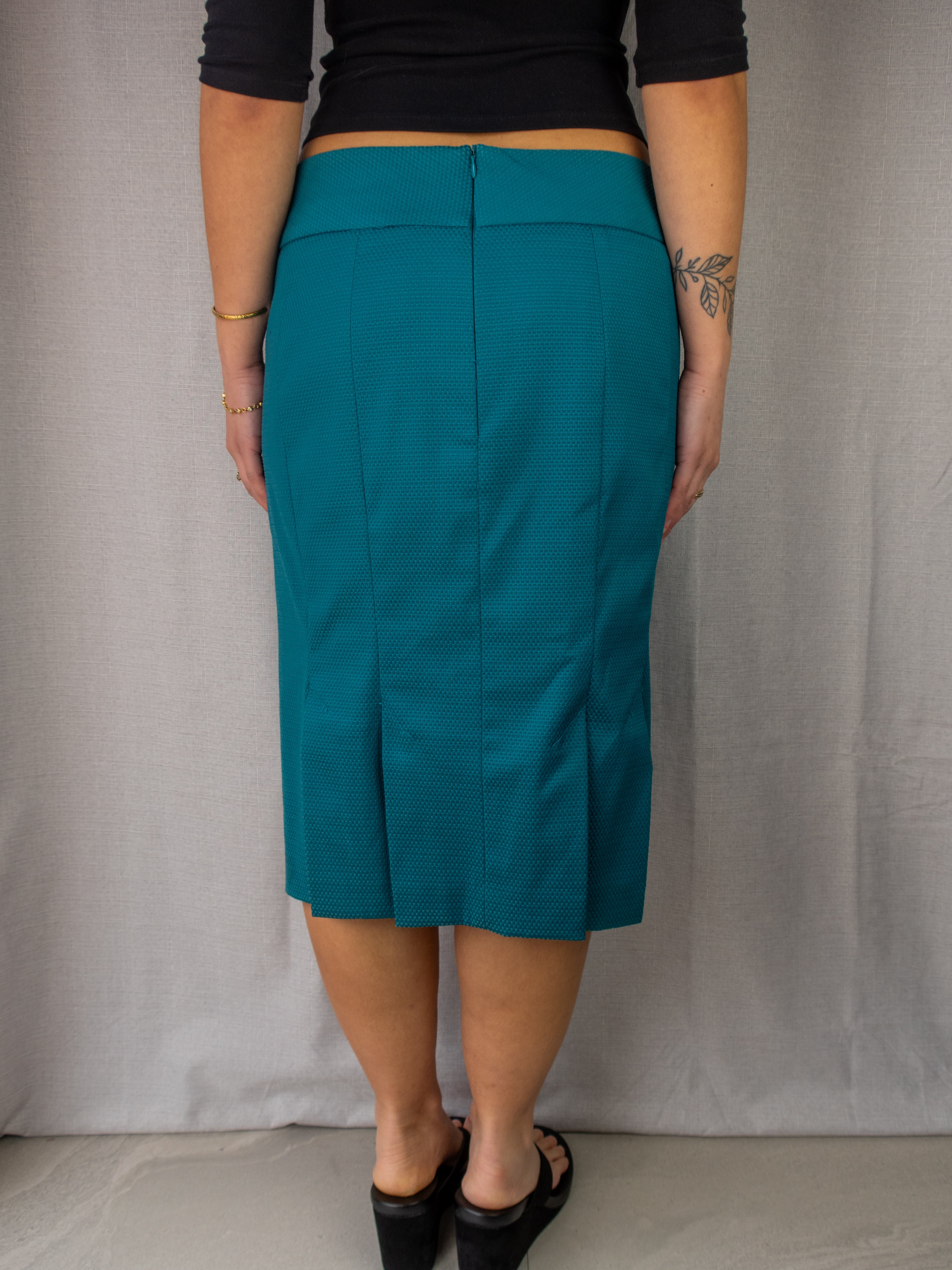 Review Textured Midi Skirt - Size M