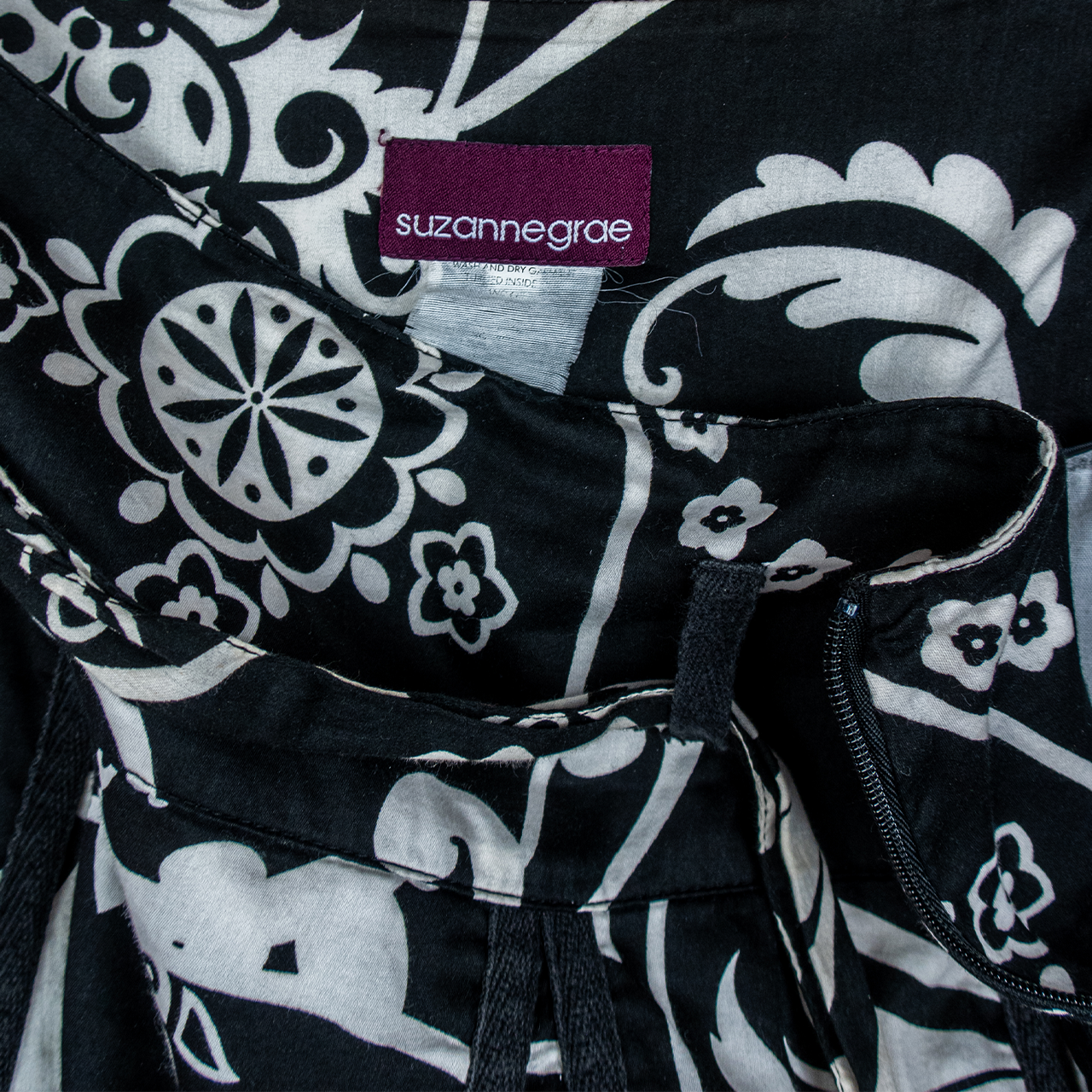 Y2K Suzanne Grae Floral Belted Midi Skirt - Black White Print - Size S