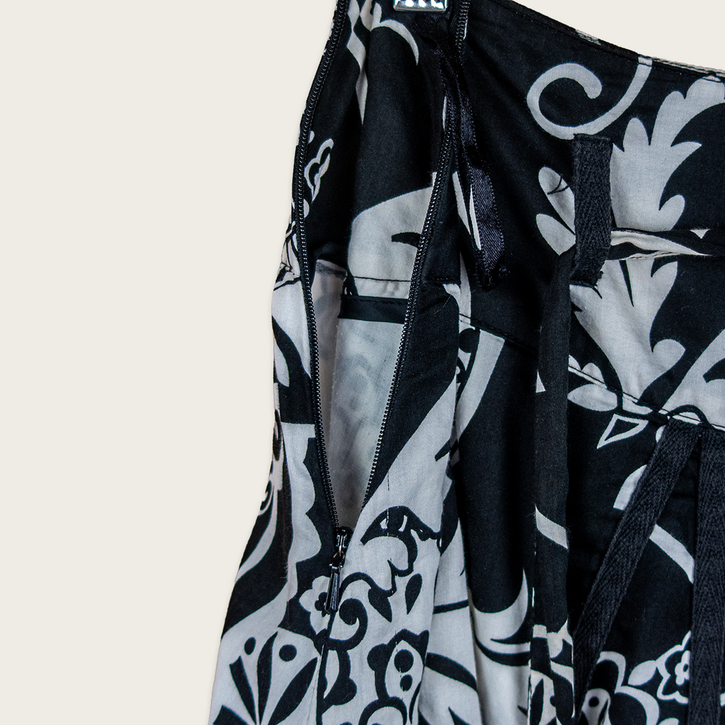 Y2K Suzanne Grae Floral Belted Midi Skirt - Black White Print - Size S