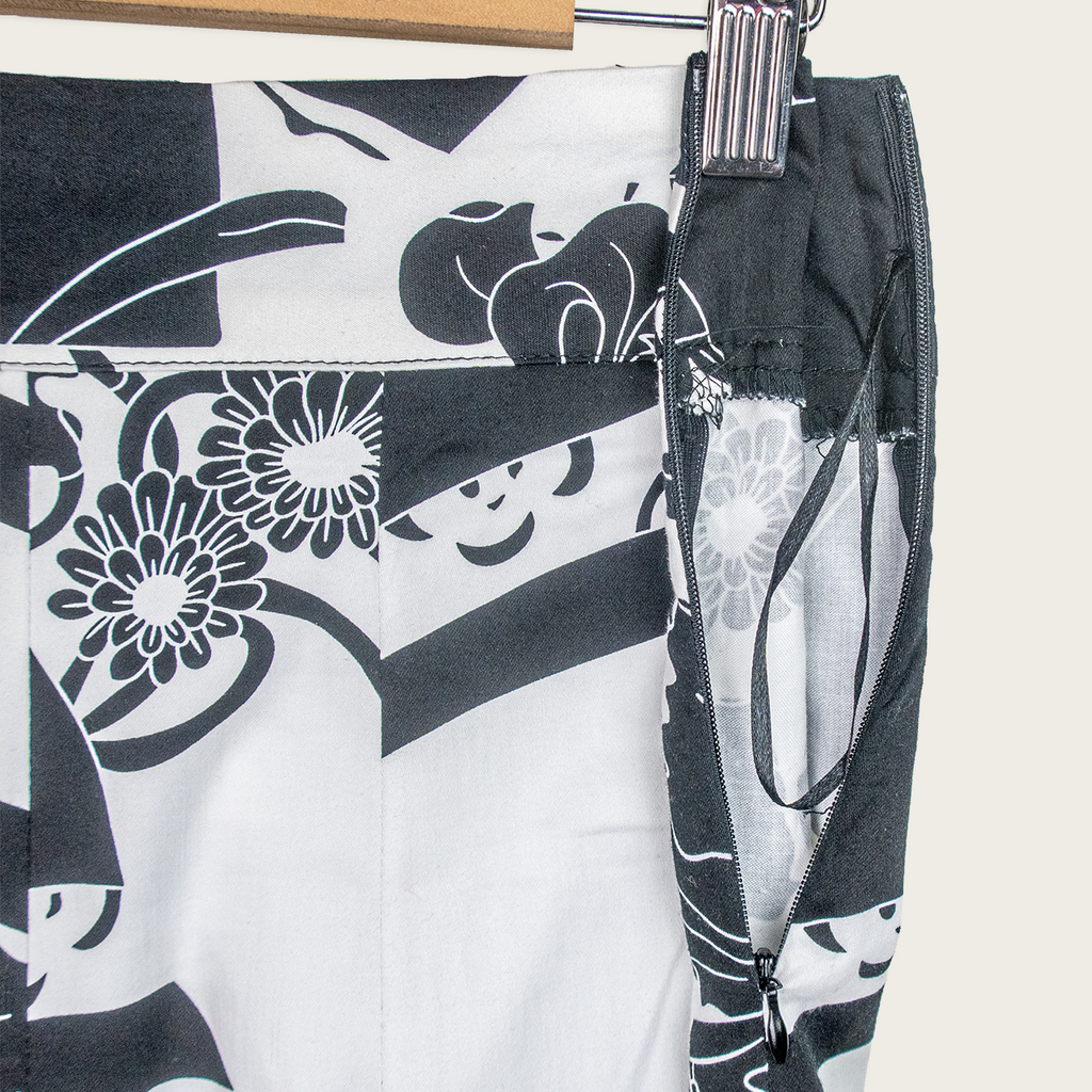 Y2K V.O.K Australia Printed A-Line Midi Skirt - Black/White - Size 8