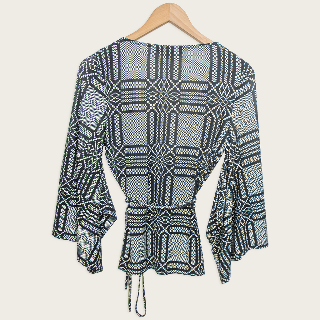 00s Charlie Brown Black & White Wrap Top - Size S