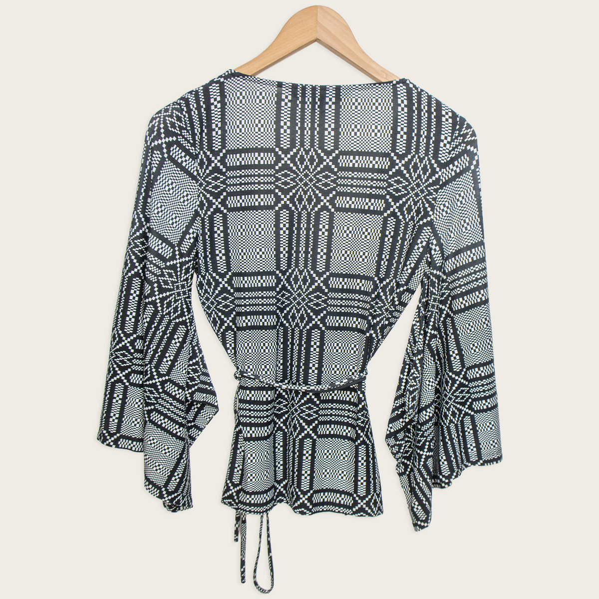 00s Charlie Brown Black & White Wrap Top - Size S
