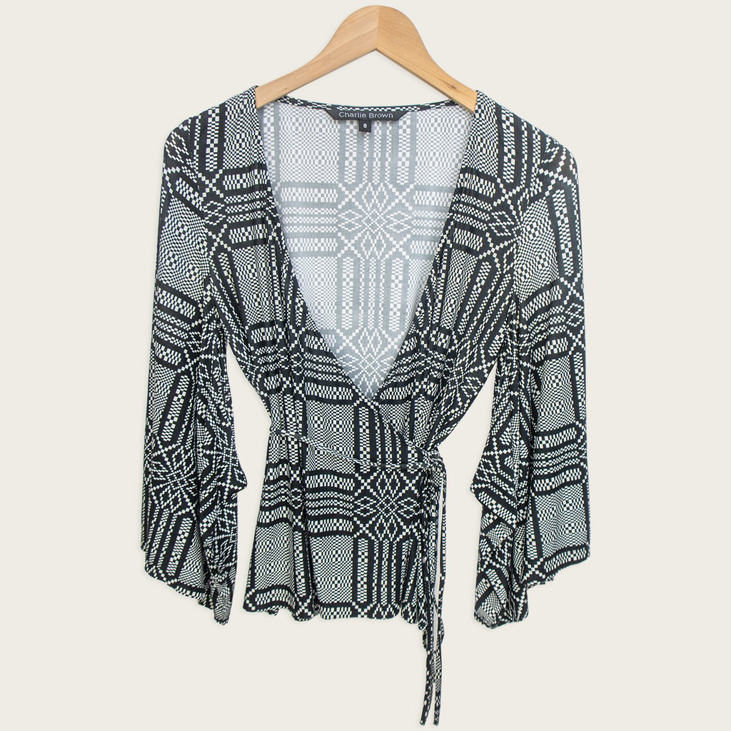00s Charlie Brown Black & White Wrap Top - Size S