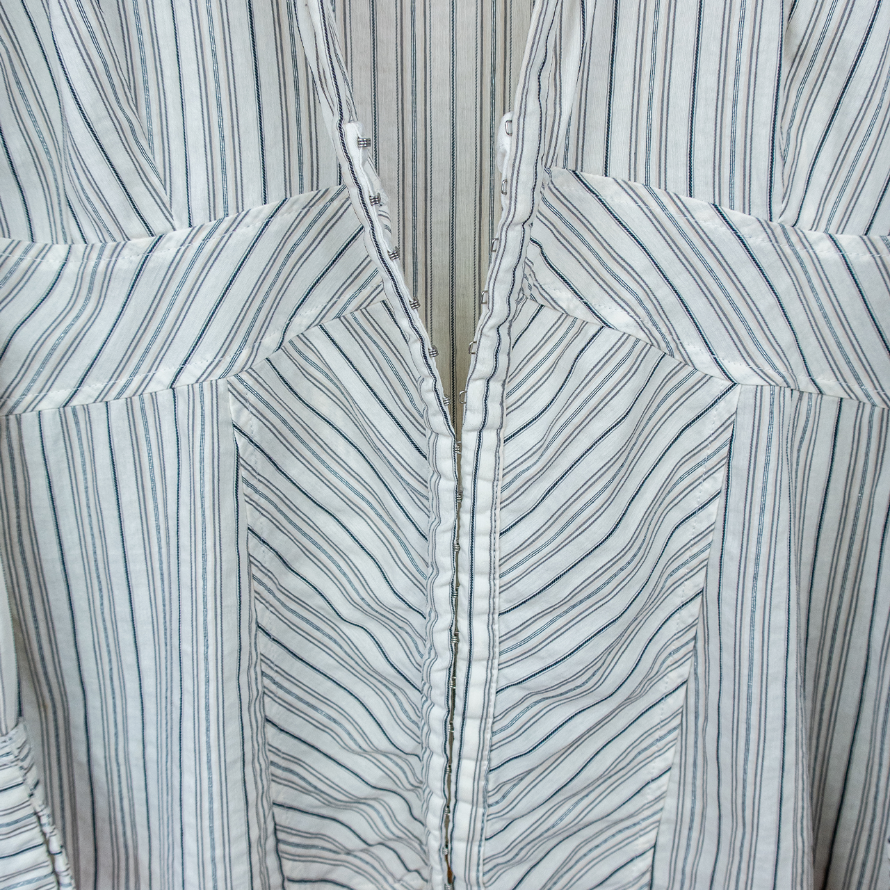 Y2K Pimkie Pinstripe Hook Front Blouse - White Blue Stripe - Size M