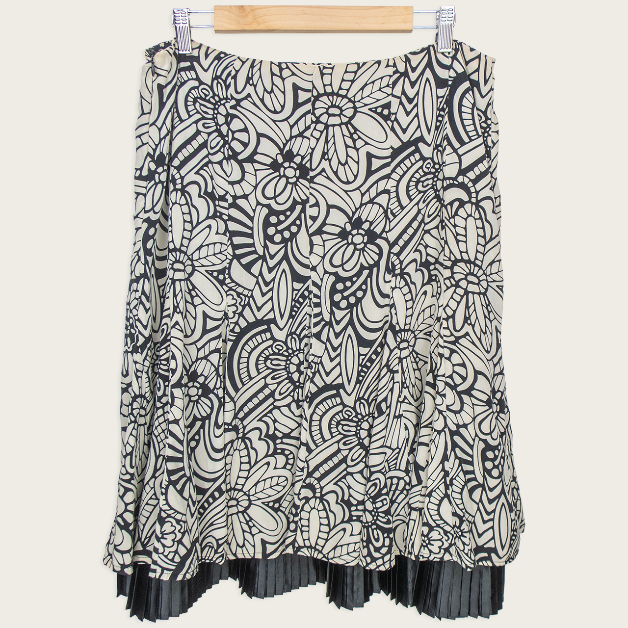 00s Stitches Australia Silk Floral Midi Skirt Black Cream - Size L/XL